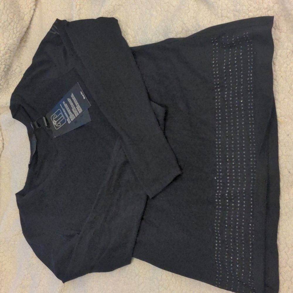 Harley Davidson Black Sequin Slim Fit L/S V-Neck. Size Large. NWT